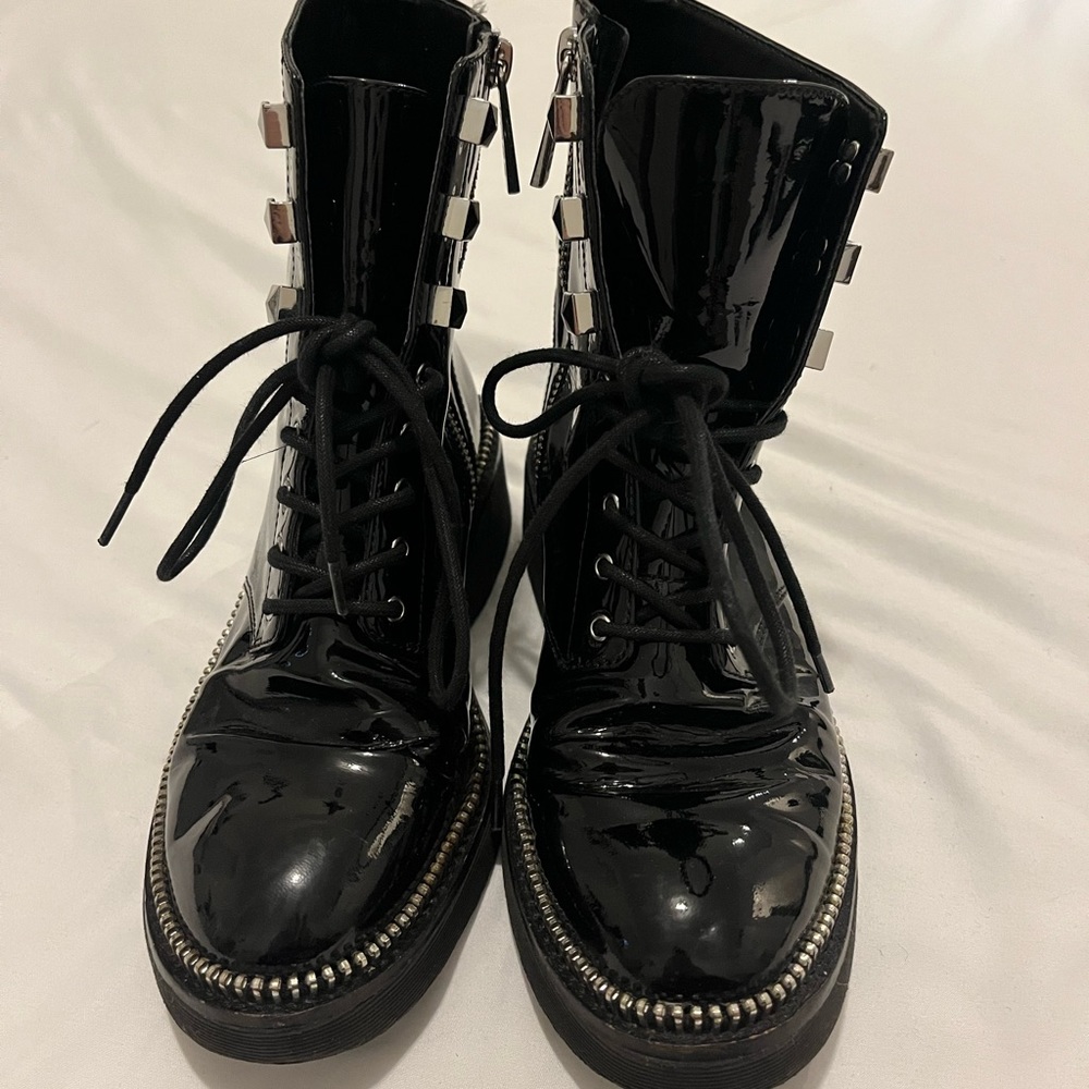 MICHAEL KORS PATENT LEATHER BOOTS